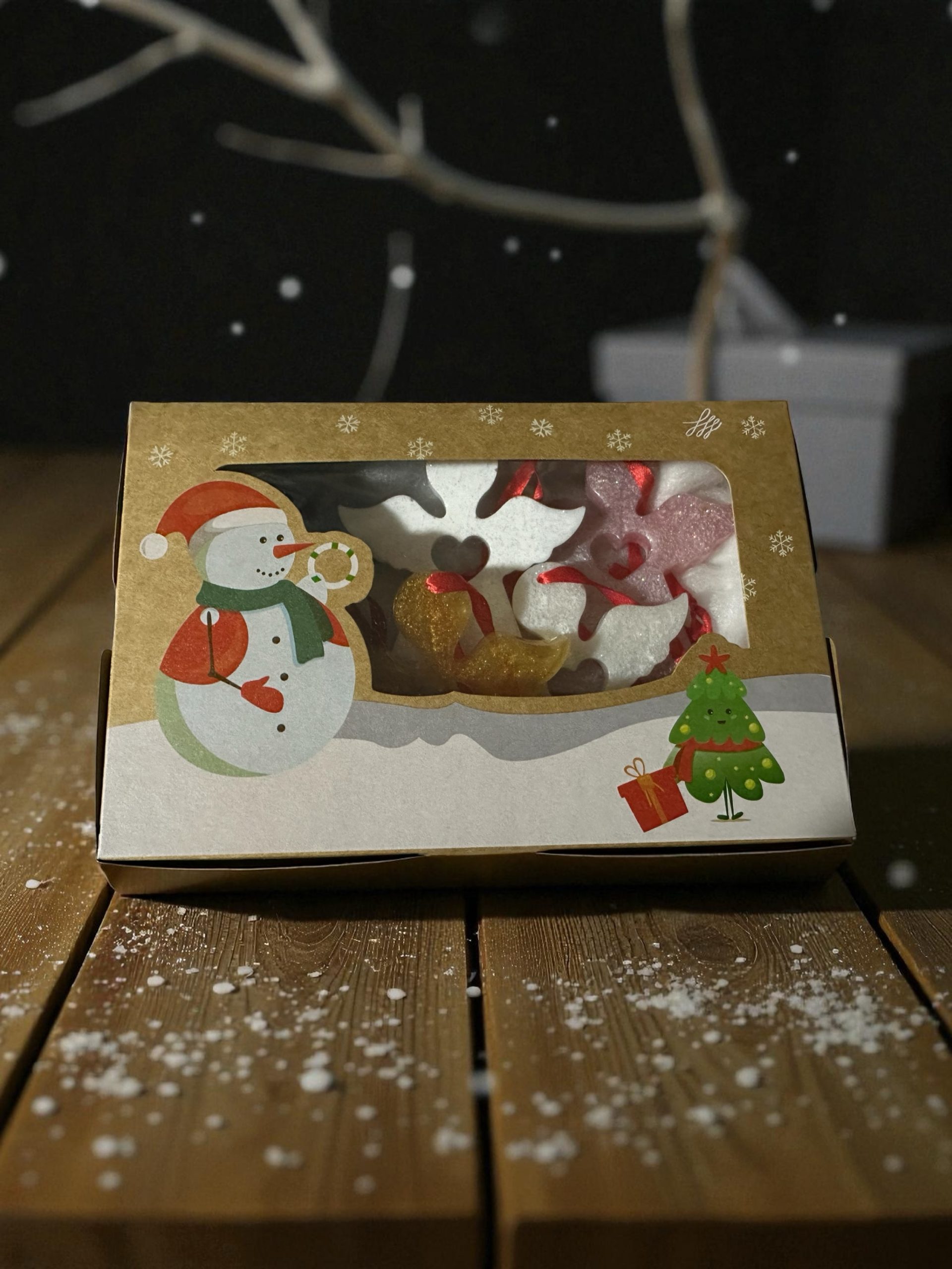 Boxes of 6 Handmade Christmas Tree Decorations - Image 8