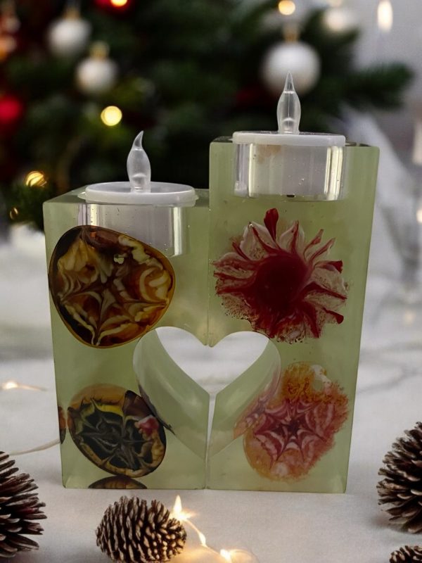 Handmade Resin Heart design 2 piece Tea Light Holders - Image 2