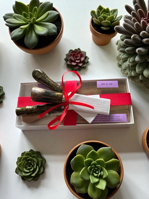 Handmade Cheese Board Gift Set - Image 2