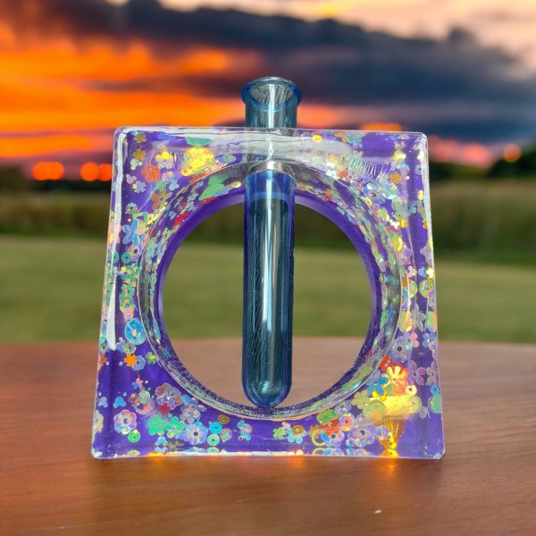 Resin Flower Vase - Image 2