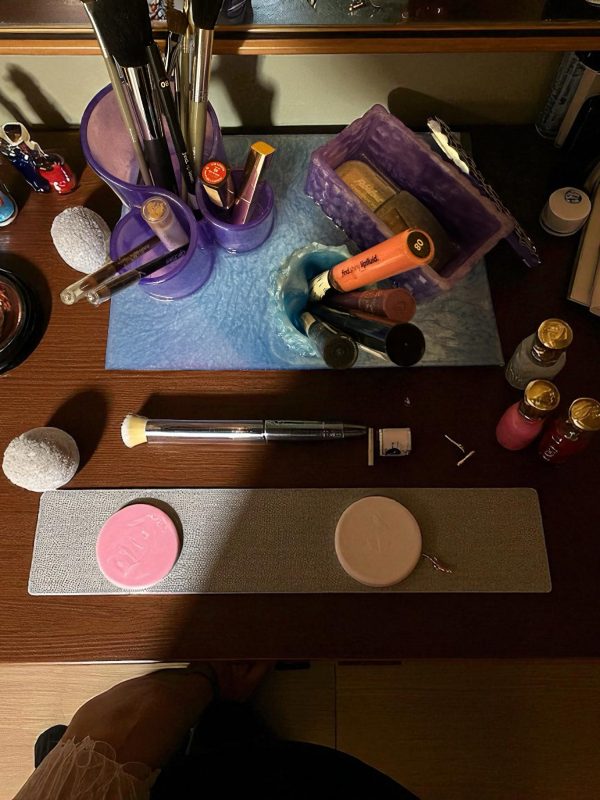 Resin Handmade Dressing Table Set - Image 3