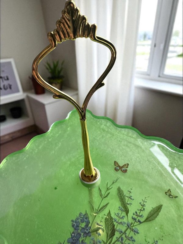 Handmade Resin Three Tier Cake Stand - Image 4